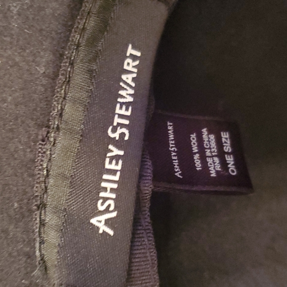 Chained Hat - Picture 2 of 2